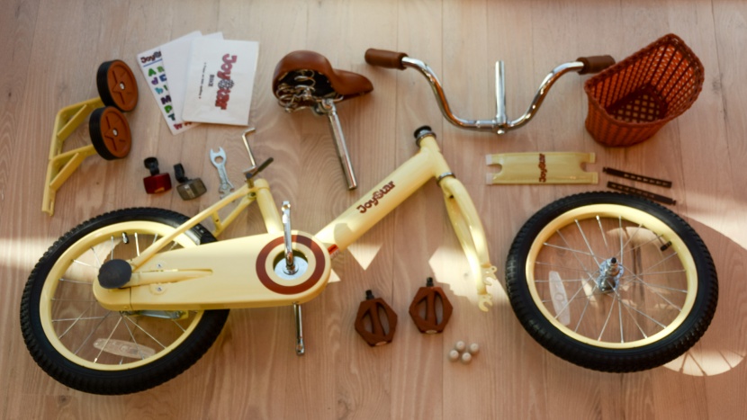 the joystar vintage has a lot of parts and took 18:27 to assemble.