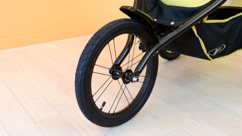 bob blaze - the fixed front wheel of the blaze makes movement in smaller spaces...