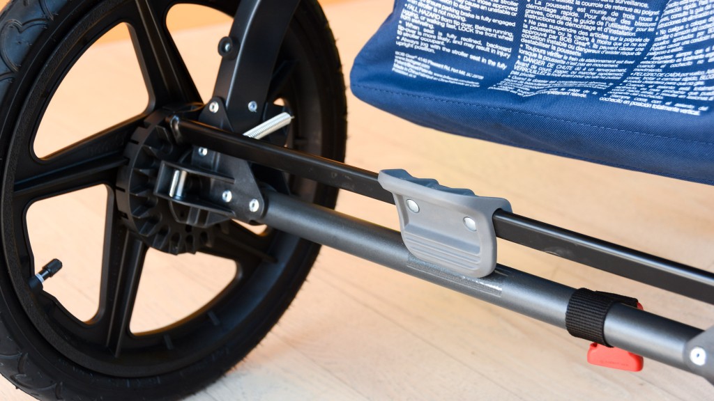 bob revolution flex 3.0 combo - the brake pedal on the revolution 3.0 is large and easy to press...