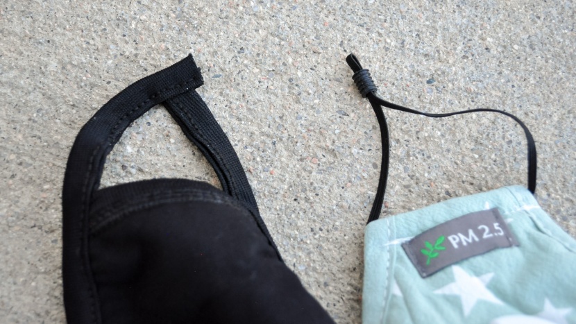 the burlway strap on the left has an unfinished edge that testers...