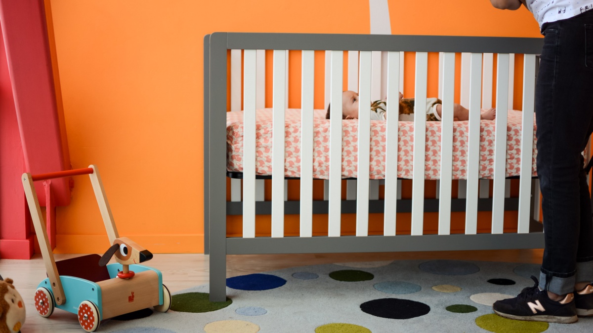 Best Baby Crib Review (Finding a great crib mattress includes so many considerations from type, materials, and whether or not it fits in your...)
