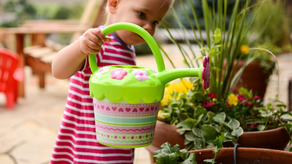 kid watering can