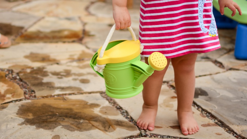 kid watering can - the green toys watering can is easy to carry thanks to its flexible...