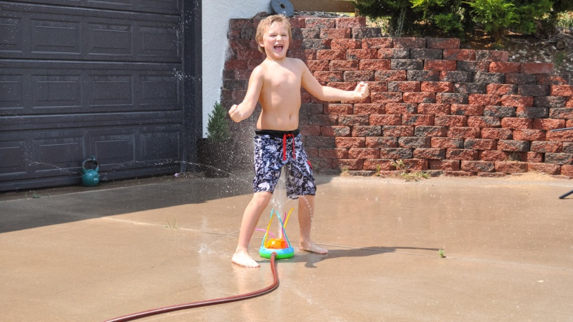 kids sprinkler - while younger kids may not like the intensity of the hydro swirl...