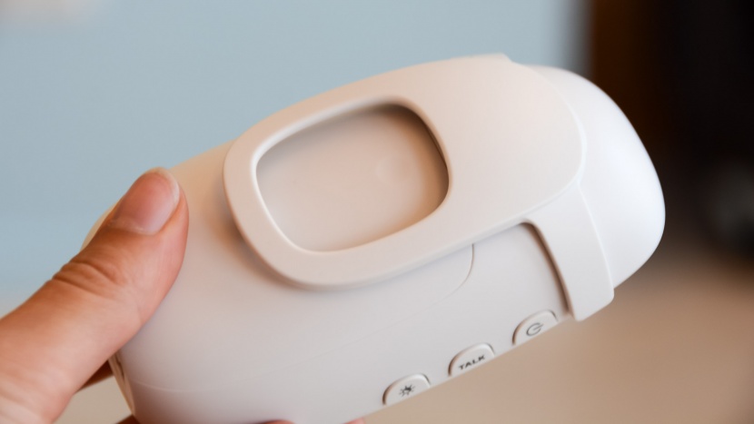 philips avent dect scd720/86 - the belt clip on the parent device for the v makes it easy to carry...