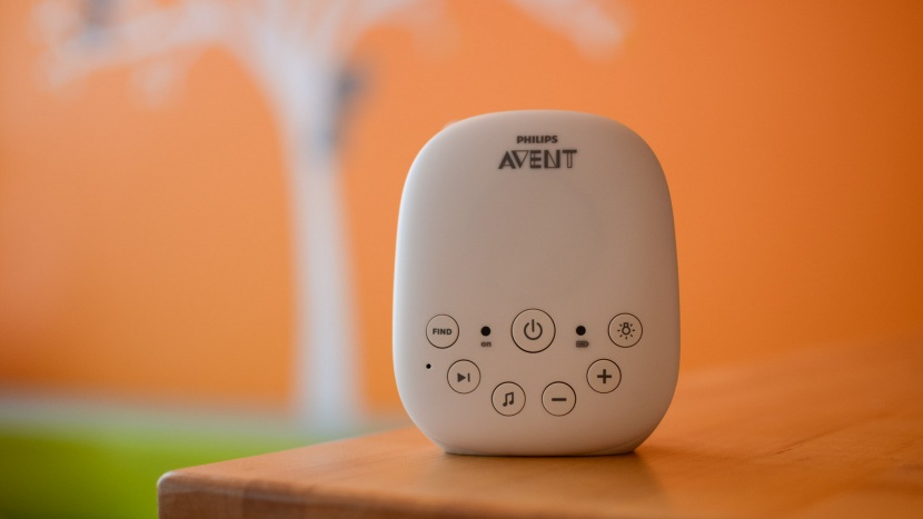 philips avent dect scd720/86 - the nursery unit of the scd720 relays accurate and clear sound to...