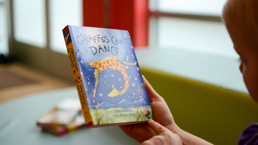 toddler books - giraffes can&#039;t dance offers an uplifting message through its lyrical...