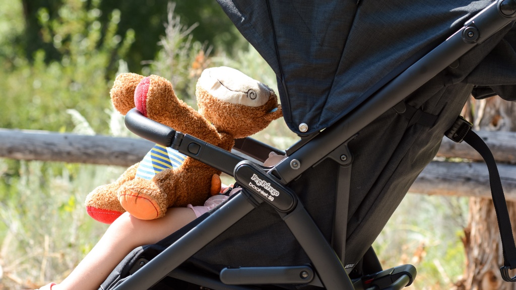 peg perego booklet 50 full size stroller review - the peg frame has a lot of connection points and fasteners that both...