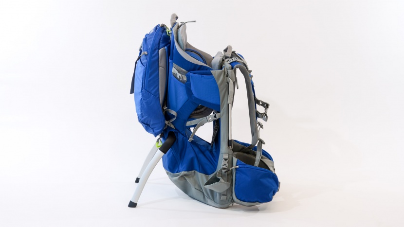 thule sapling elite - the elite cockpit sides and be tightened for smaller passengers to...