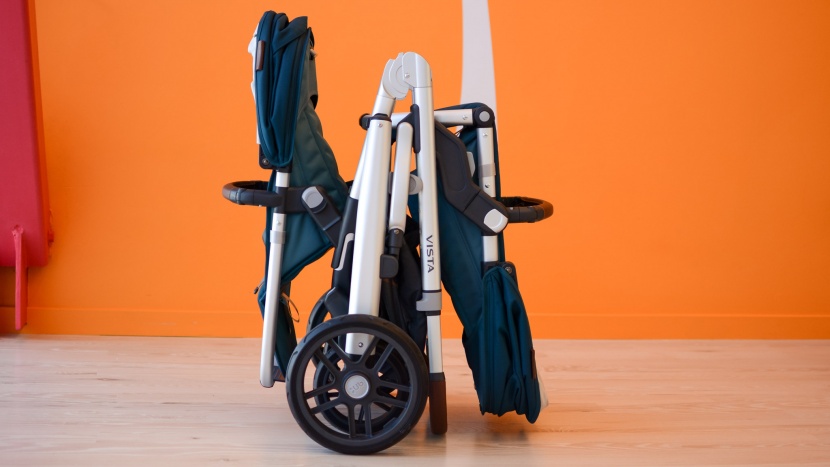 how do you fold uppababy vista