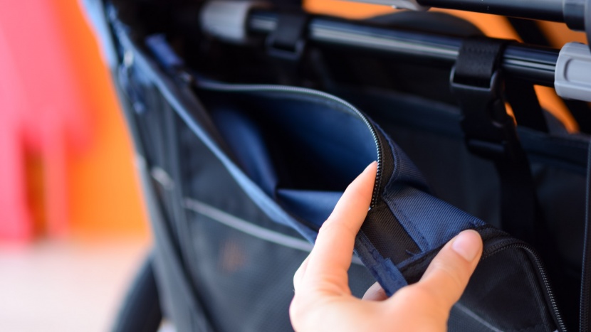 ther is a smaller zippered pocket cargo space inside of the larger...