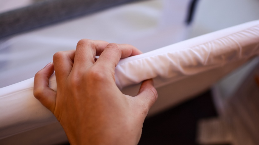 baby delight beside me dreamer - the mattress on the baby delight is 0.75 inches thick. the maximum...