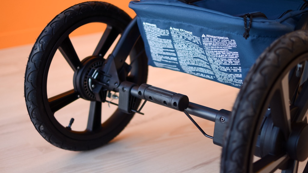 bob alterrain pro combo - the alterrain brake pedal is a roller bar that works well, but looks...