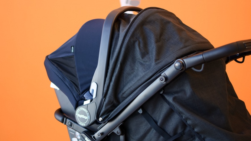 peg perego booklet 50 combo - the seat and canopy stay on the booklet 50 when combined with a car...