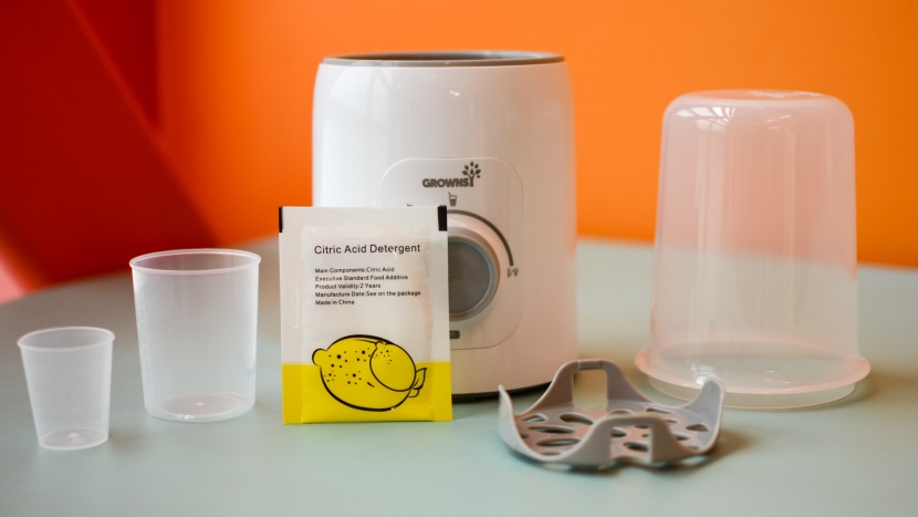 with a total of three parts, the grownsy is relatively simple to...