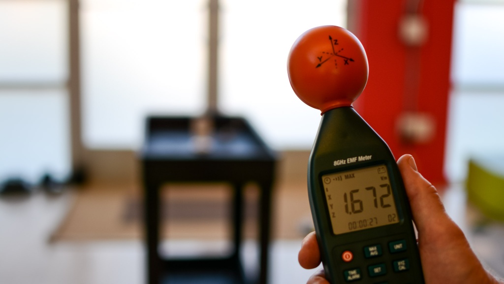 anmeate sm24 - testing the anmeate from 6 feet from the unit.