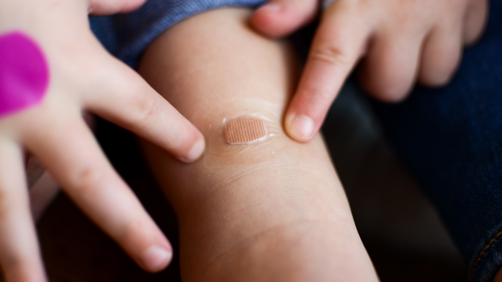 kids bandages - the nexcare clear waterproof bandages are excellent at keeping...