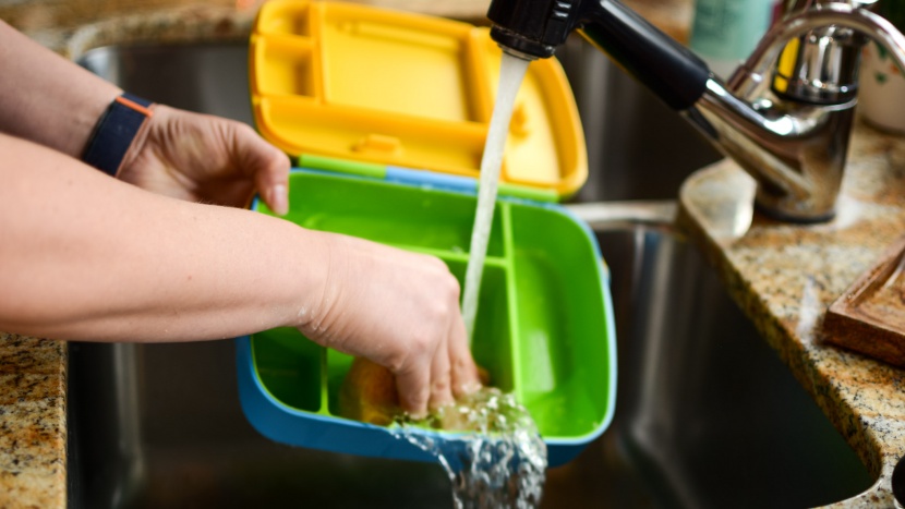 kids lunch box - some kids lunch box options are dishwasher safe (top rack); however...