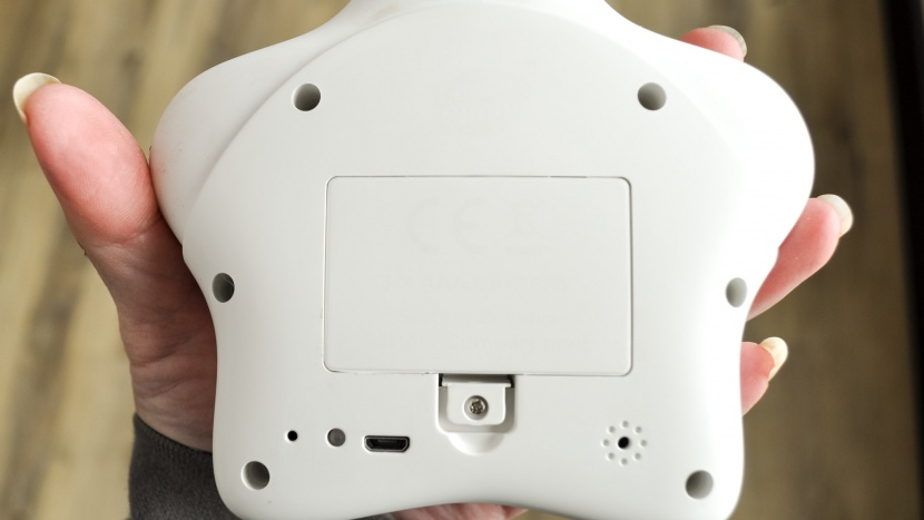 the learn &amp; climb requires batteries you supply to be used...