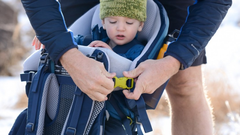 deuter kid comfort pro - enclosing little ones in the cockpit is a quick process that keeps...