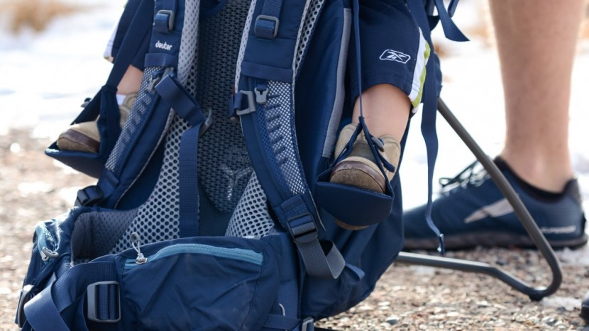 deuter kid comfort pro - the pro includes stirrups for passengers and while useful, these are...