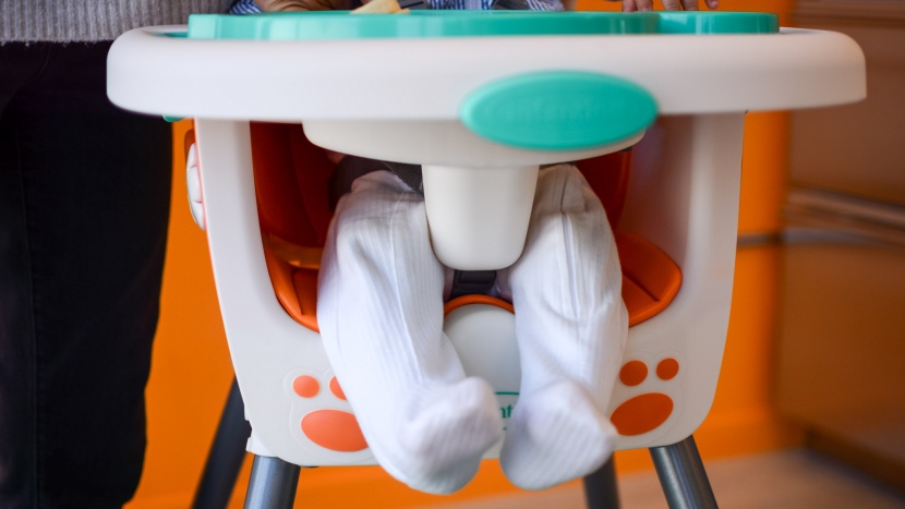 infantino 4-in-1 convertible high chair - the grow with me has a lot of nooks and crannies where food can fall...