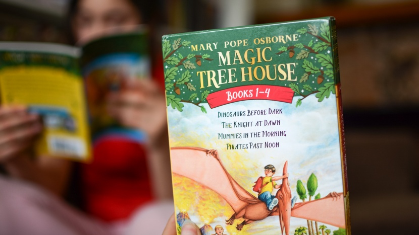kids books - take off on an adventure with jack and annie in the magic tree house...