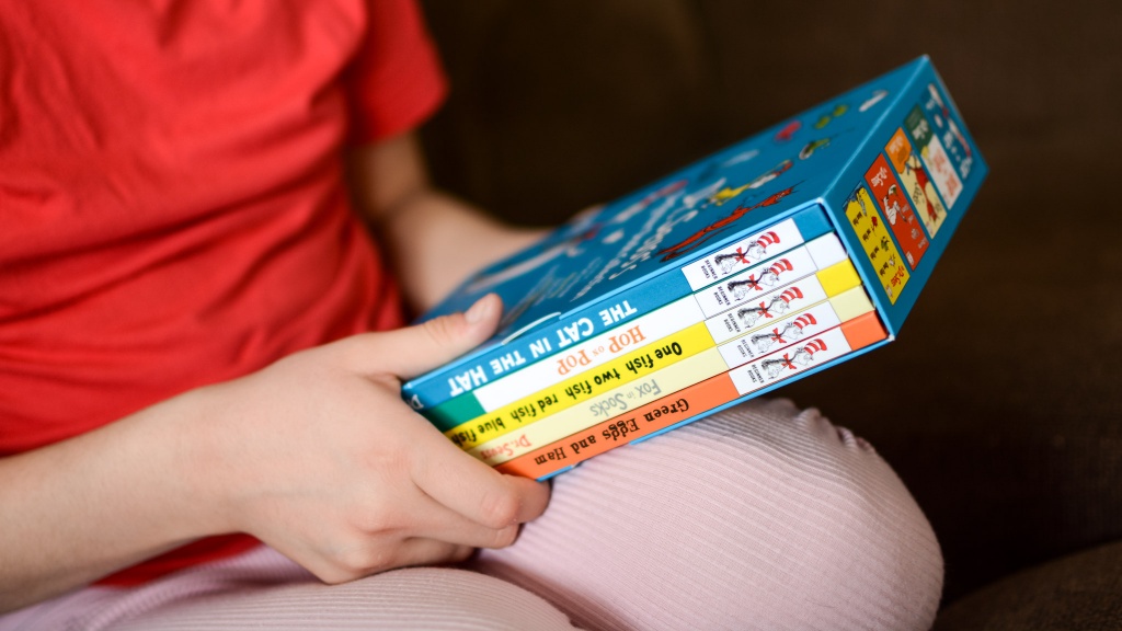 kids books - the dr. seuss beginner book collection is great for beginner readers...