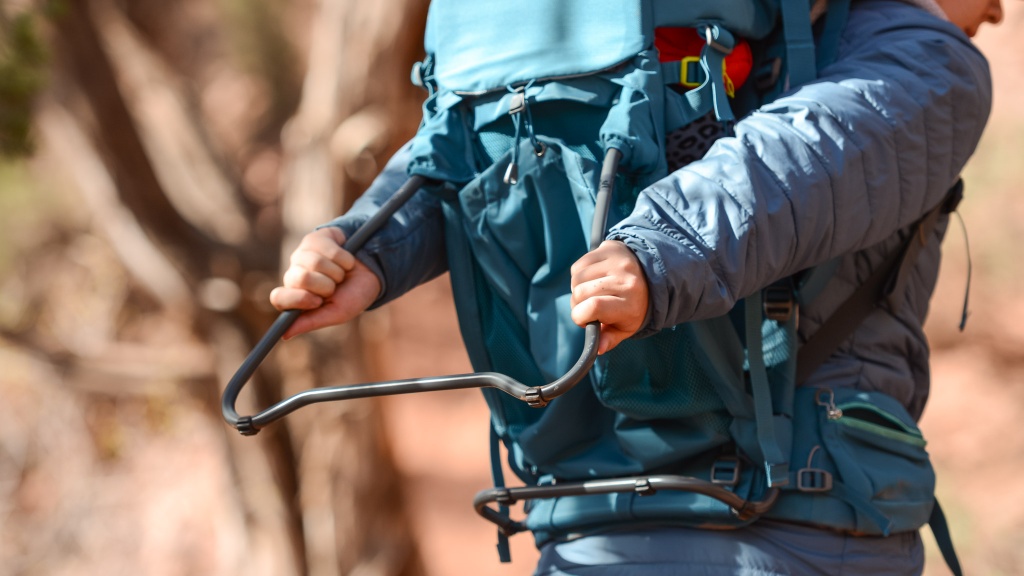 deuter kid comfort active sl - while the active sl's cockpit can be challenging to reach while...