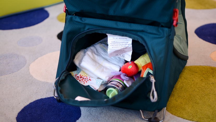 the larger pocket on the lt doesn't have any interior organization...