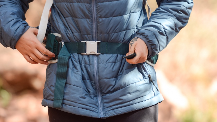 osprey poco lt - the pull forward waistband adjustment on the poco lt is...