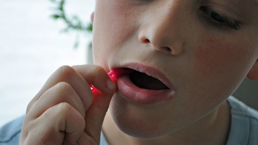 kids flossers - we bought and hands-on tested 10 of the most popular flossers on the...