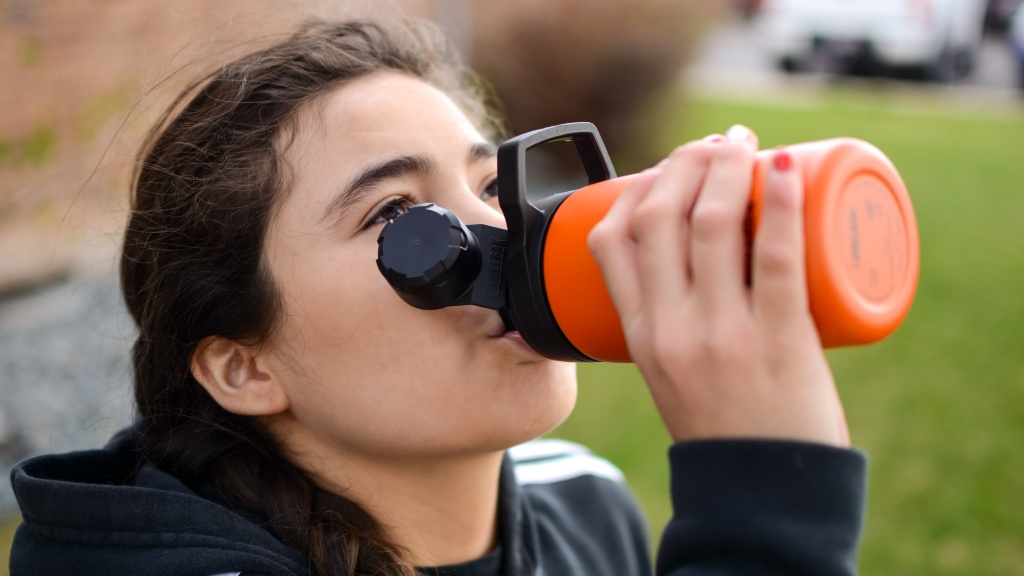 kids water bottle - insulated bottles can keep water cool for sports activities and hot...