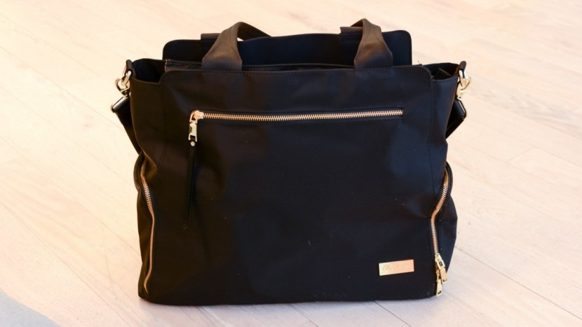 the &quot;new yorker&quot; by charlie g - the new yorker is the heaviest and largest bag in the review which...
