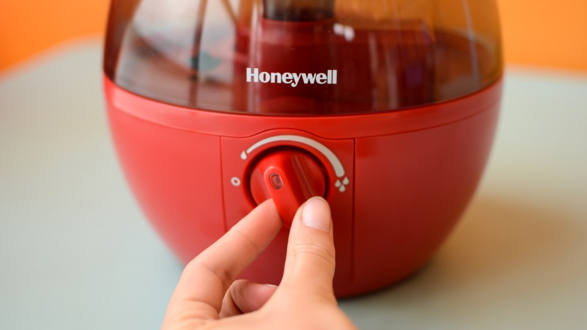 honeywell hul520 - the honeywell is easy to use with a single dial for mist level...