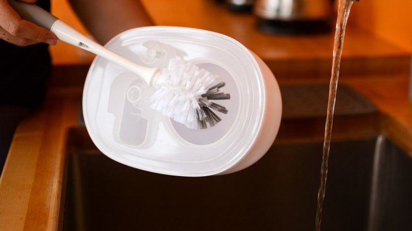 taotronics tt-ah038 - the opening on the taotronics tank is large enough for a hand, but...