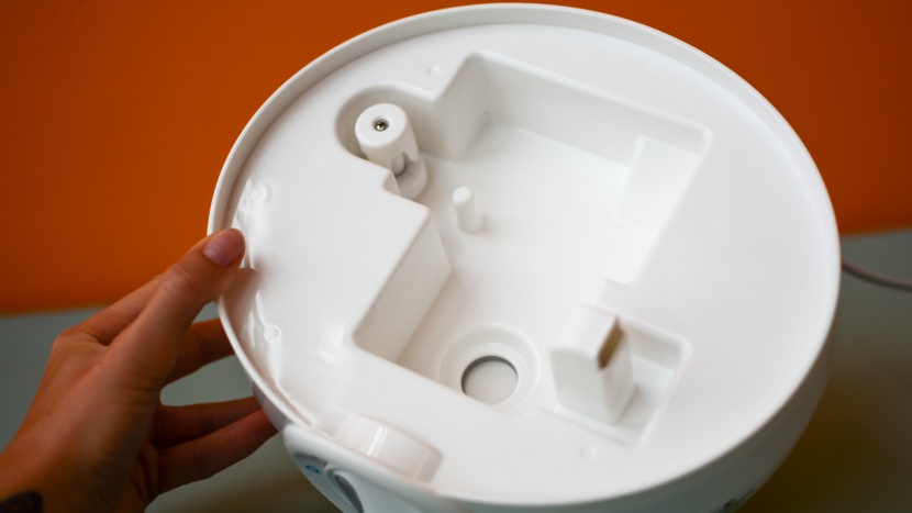 the base of the vicks may require a smaller straw style brush or...