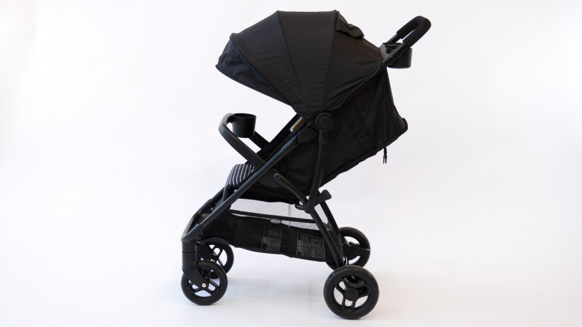 graco nimblelite - the seat on the nimblelite reclines enough for potential napping...