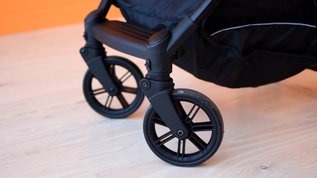 Inglesina Quid Baby Stroller - Lightweight at 13 lbs, Travel-Friendly,  Ultra-Compact & Folding - Fits in Airplane Cabin & Overhead - for Toddlers  from 3 Months to 50 lbs - Large Canopy, Onyx Black : Baby 