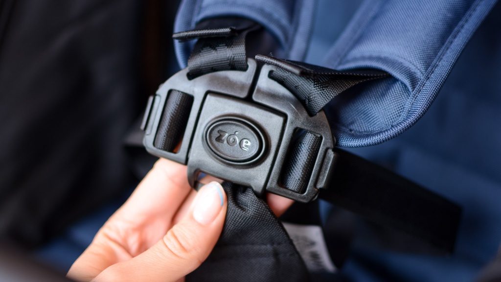 zoe twin+ - while the harness buckle on the twin+ feels kind of cheap, it works...