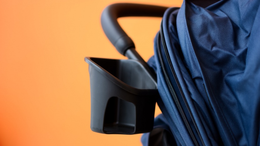 zoe twin+ - the parent cup holder on the twin+ is better than some of the...