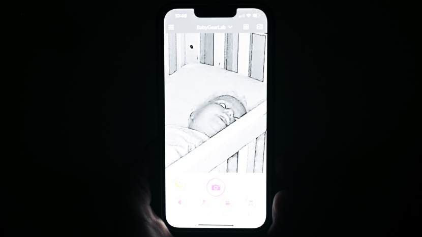 while open eyes and night vision are no one's favorite combination...