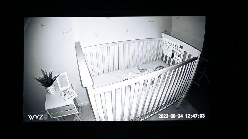 the night time video of the wyze has a minor hot spot but overall...