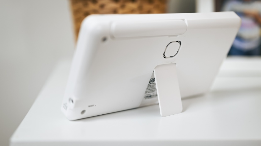 leapfrog lf920hd - the leapfrog parent unit is fairly large compared to the...