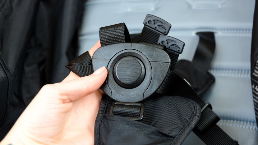 baby jogger city mini 2 - the new mini 2 has a hard to use buckle with multiple parts that...