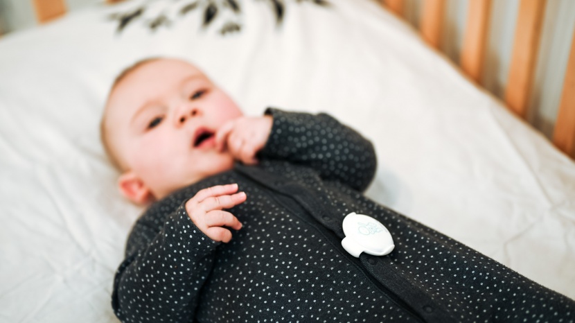 sense-u baby v3 - the sense-u is a clip-on style movement monitor that works well and...
