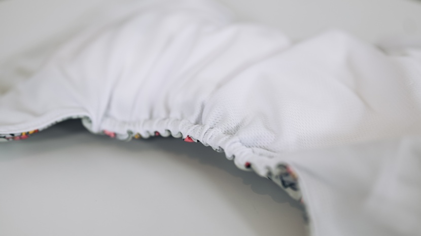 the gusset on the mama koala 2.0 is almost convex. the interior...