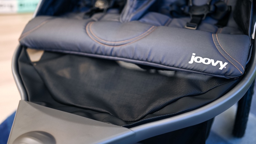 joovy zoom x2 double - the footrest and leg rest on the zoom are nice enough with padded...