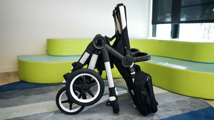 bugaboo donkey5 - the donkey 5 is a big lug of a double stroller even when folded.