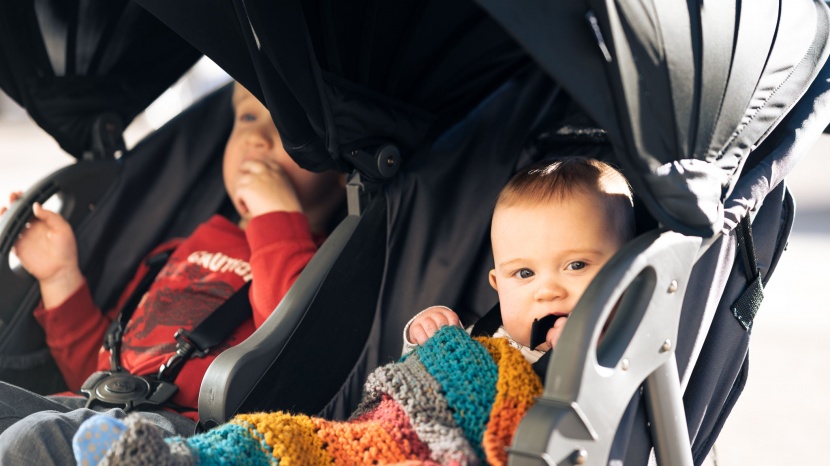joovy zoom x2 double - keeping little ones cozy in comfortable seats with weather...